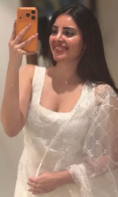 Kushitha Kallapu Stuns in Elegant White Mirror Selfie