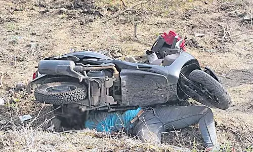 ఒంగోలు న్యాయవాది మర్డర్.. యాక్సిడెంట్ గా కలరింగ్