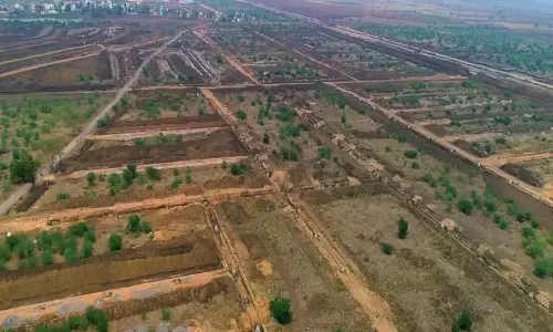 చ‌ట్ట‌బ‌ద్ధ‌త మేలు:  ఫ‌స్ట్ డే 1000 ఎక‌రాలు!