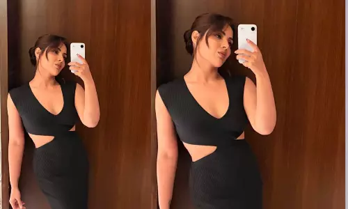 సెల్ఫీల‌తో కాక‌లు పుట్టిస్తున్న గోల్డెన్ లెగ్