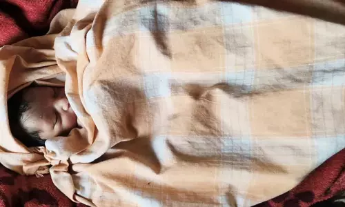 బెజవాడలో అమానుషం.. పబ్లిక్ టాయిలెట్స్ లో పసి ప్రాణాల్ని వదిలేసింది