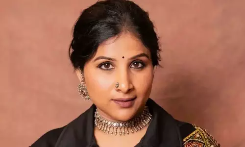 రూ.10 కోట్ల వ్యవహారం.. మంగ్లీకి సోషల్ మీడియా వల్లే సమస్యలా?