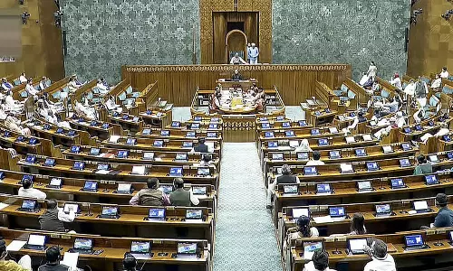 పార్ల‌మెంటు ప్ర‌త్యేక‌ భేటీపై  అనుమాన‌పు నీడ‌లు!