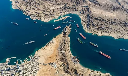 కాల్పుల విరమణ వేళ హర్మూజ్ లాభం ఎవరికి?