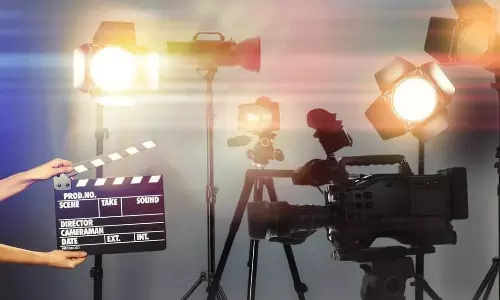 హిట్టు కొట్టినా ఖాళీనే.. టాలీవుడ్ డైరెక్టర్ల హీరో కష్టాలు!