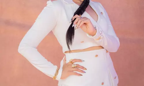 Sreemukhi’s Elegant Look Goes Viral