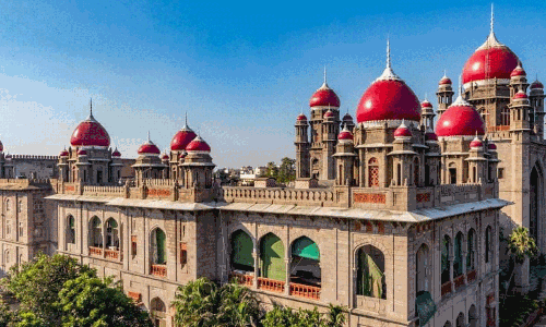 యుద్ధ వాతావరణాన్ని తలపిస్తున్న హైడ్రా కూల్చివేతలు.. వెంటనే ఆ పని చేయాలన్న ధర్మాసనం..!