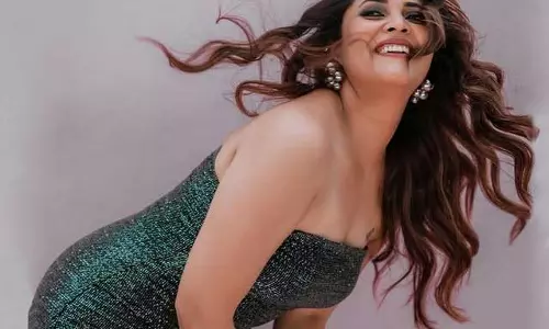 Anasuya Bharadwaj Radiates Power and Timeless Elegance