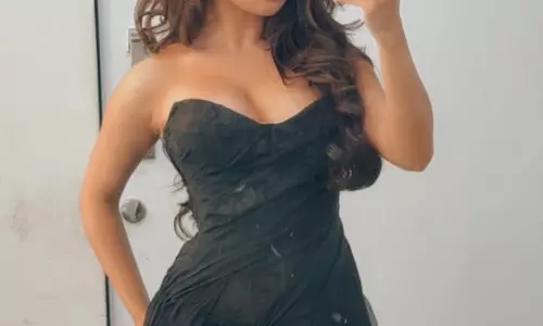 Avneet Kaur Turns Heads in Sultry Black Lace