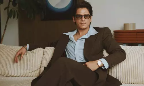 తిడుతుంటే చూస్తూ ఊరుకోవడం కష్టం!