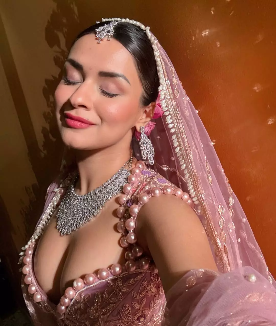 Love In Vietnam Bride: Avneets Kaur Ethereal Glow Love In Vietnam Bride: Avneets Kaur Ethereal Glow