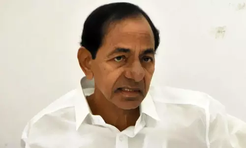 కీలక బిల్లులపై కేసీఆర్ వైఖరి ఇదేనా..? రెండు రోజులుగా పార్టీ ముఖ్యనేతలతో గులాబీ బాస్ చర్చలు..