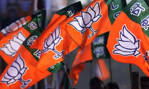 దేశం కాషాయమయం... 16 రాష్ట్రాల్లో బీజేపీ సీఎంలు!!