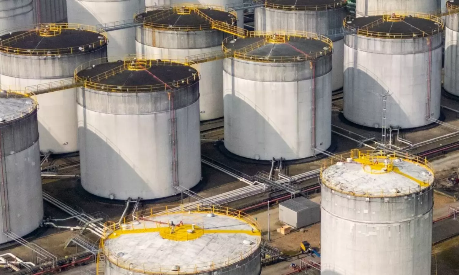 ఇరాన్ పై మళ్లీ అమెరికా ఉక్కుపాదం.. ప్రపంచానికి చమురు సెగ