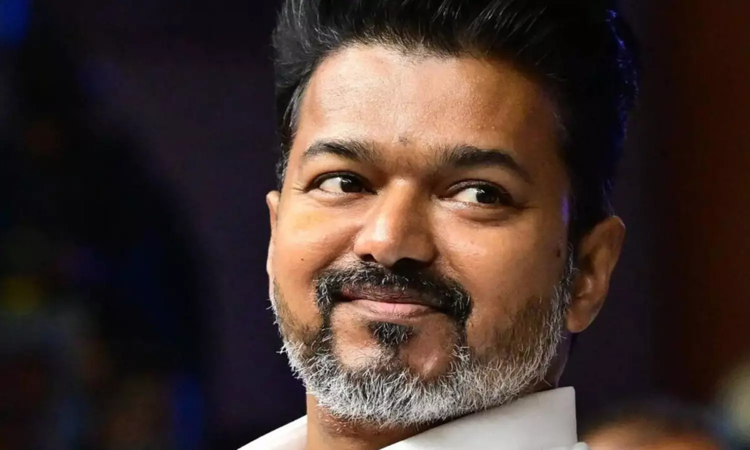 దళపతికి ఈసీ షాక్.. ఒకే రోజు మూడు ఎదురుదెబ్బలు! దళపతికి ఈసీ షాక్.. ఒకే రోజు మూడు ఎదురుదెబ్బలు!