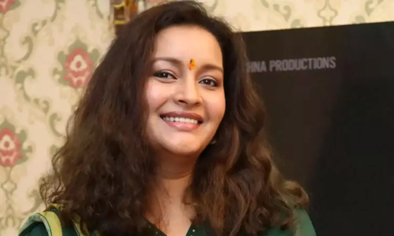 రేణూ బ్రెయిన్‌లో లాంగ్వేజ్ మిక్సీ