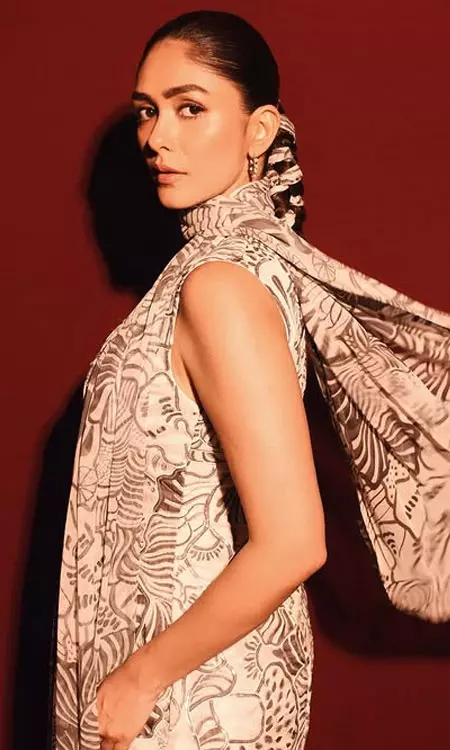 Mrunal Thakur Turns Heads In Chic Monochrome Look