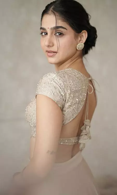 Anaswara Rajan Stuns in Elegant Ethnic Graceful Look