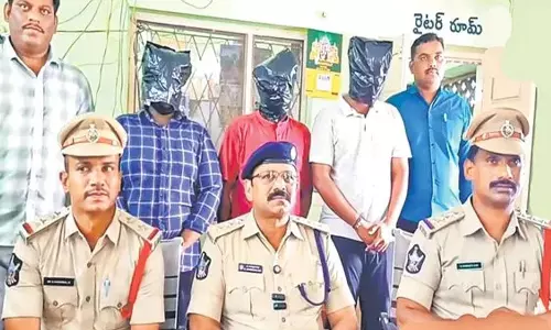 ఈగిల్ ఆపరేషన్: తెనాలిలో డ్రగ్స్ పట్టివేత.. అందరూ కుర్రాళ్లే