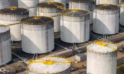 ఇరాన్ పై మళ్లీ అమెరికా ఉక్కుపాదం.. ప్రపంచానికి చమురు సెగ