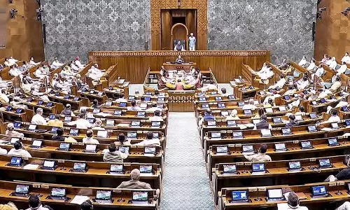 మహిళా రిజర్వేషన్ బిల్లు : లోక్‌సభలో హైడ్రామా!