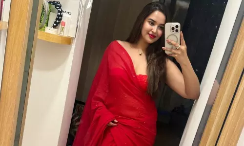 కుర్రాళ్లను ఫిదా చేస్తున్న పూజిత పొన్నాడ ఫొటోలు!