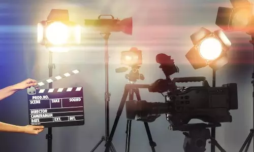 రైట‌ర్ విజ‌న్ లో హీరో ప్రమేయం ప్ల‌స్సా-మైన‌స్సా!