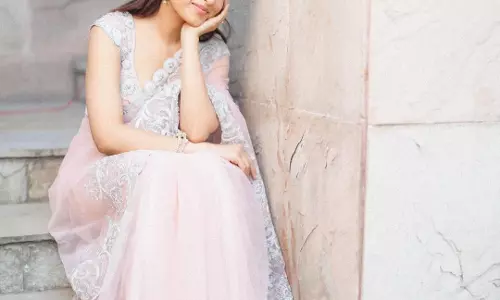 Priyanka Mohan Stuns in Elegant Pink Saree with Graceful Charm