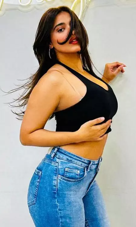 Ketika Sharma Rocks Casual Fashion Look