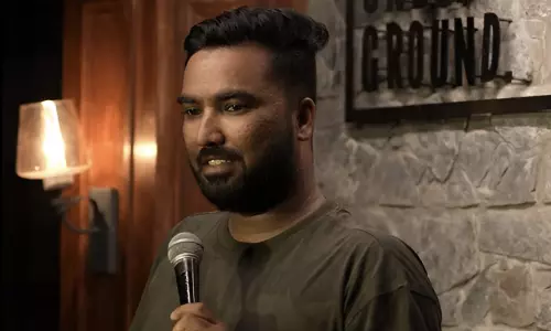 పవన్ పై మరో స్టాండప్ కమెడియన్ కామెంట్స్.. కట్ చేస్తే..