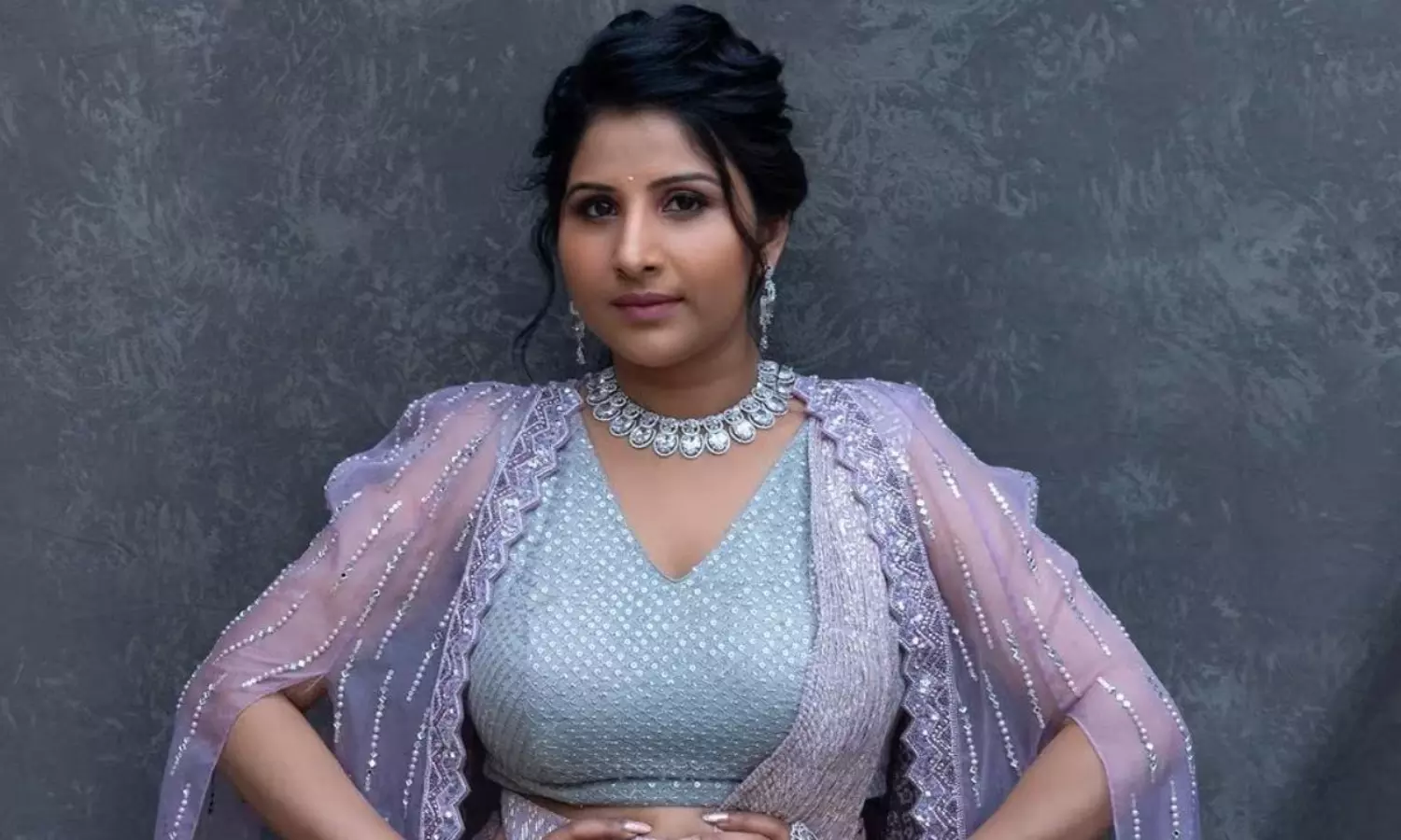 మంగ్లీని బ్యాన్ చేయాలని డిమాండ్.. కేసులో కొత్త ట్విస్ట్?