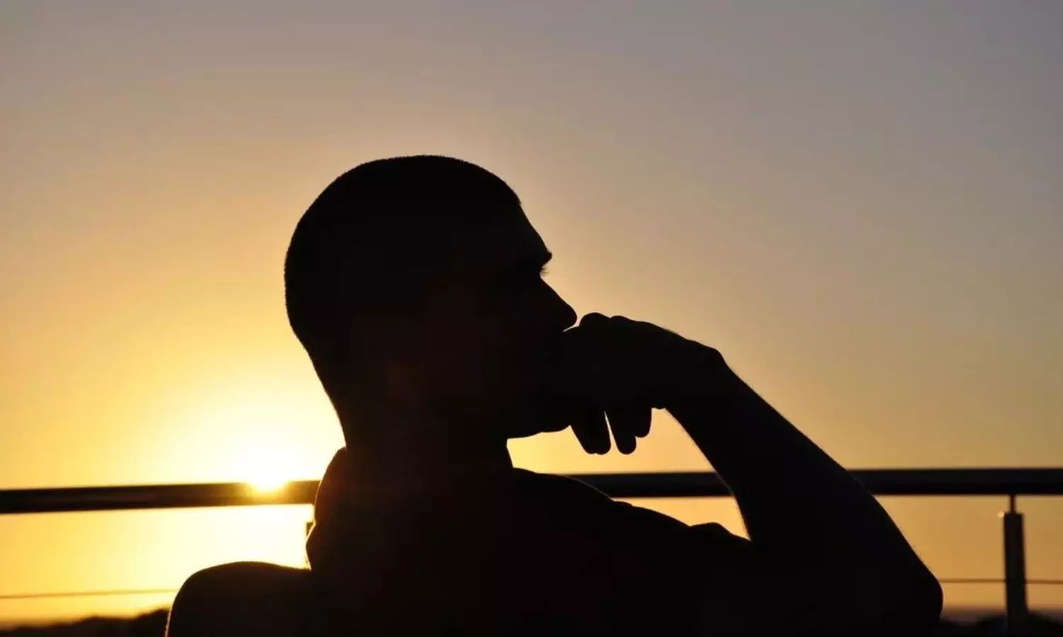 లైఫ్ అంటే లైట్ కాదు బ్రో !