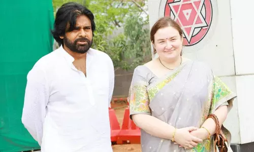 పవన్ కు జరిగిన ఆపరేషన్ ఏంటి? ఫ్యాన్స్ లో కంగారు? అన్నా లెజినావా పోస్ట్ వైరల్