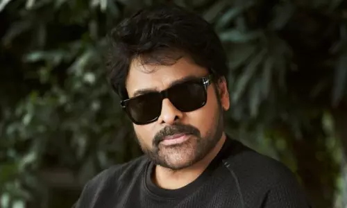 చిరు కోసం 45 ఏళ్ల తర్వాత ఆ స్టార్‌...!