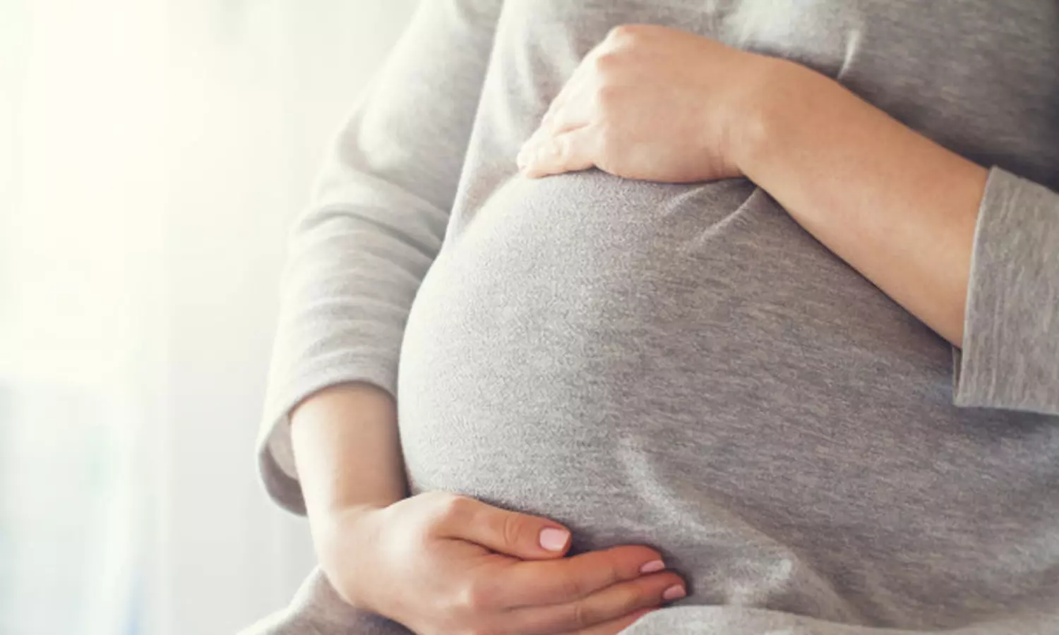 మారుతున్న మాతృత్వ ధోరణులు: 35 ఏళ్ల తర్వాత తల్ల‌యిన సినీ తారలు