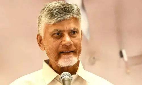 బాబుపై.. ఒక్కొక్క‌రిది ఒక్కోరకం అభిమానం!