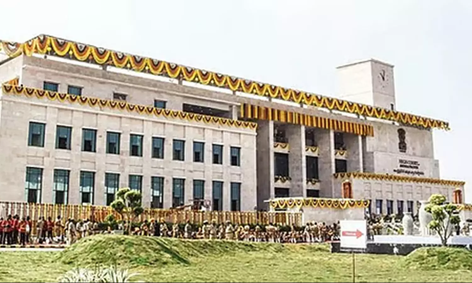 కారుణ్య నియామకాలపై ఏపీ ధర్మాసనం సంచలన వ్యాఖ్యలు..