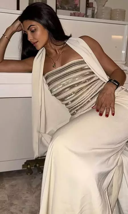 Jacqueline Fernandez Shines in Elegant Look