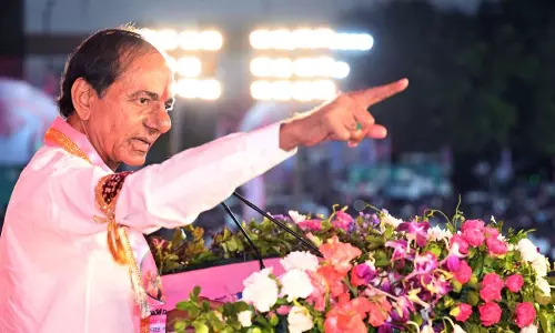 బర్త్ డే వేళ చంద్రబాబుకు డిస్కౌంట్ ఇవ్వని గులాబీ బాస్