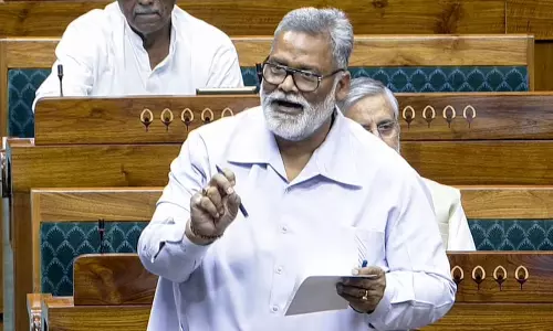 పురుష నేత‌ల‌తో గ‌డ‌ప‌కుండా.. మ‌హిళా నేత‌లు ఎద‌గ‌లేరు