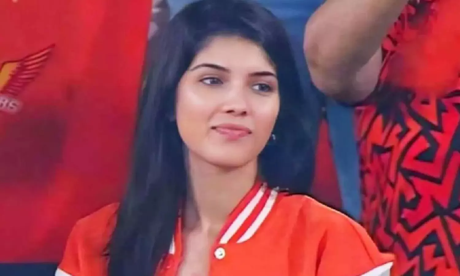 ఖాన్ డాట‌ర్‌ని మించి విలాసాల క్వీన్ ఈ అమ్మ‌డు