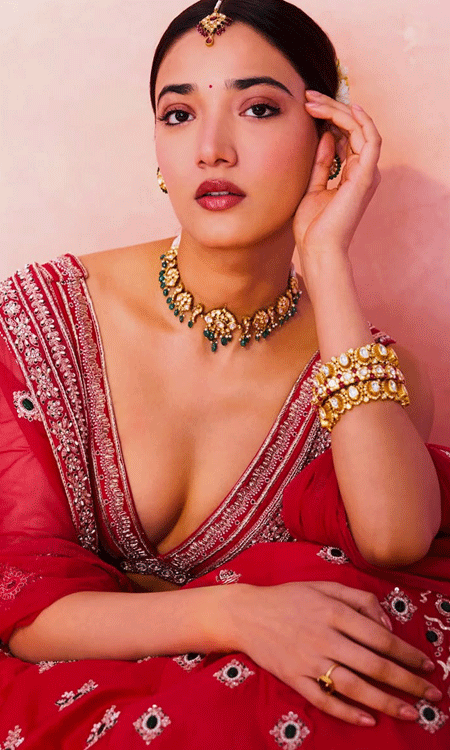 Medha Shankr’s Red Hot Glow Before Ginny Weds Sunny 2 Release