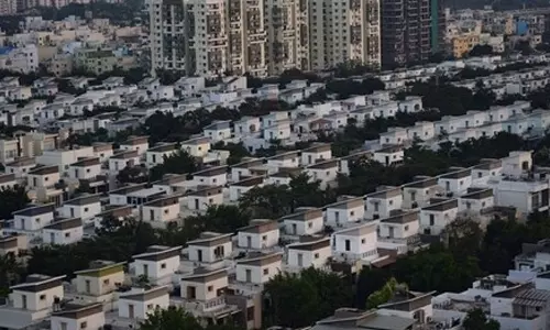 హైదరాబాద్ రియల్ ఎస్టేట్.. ఎన్‌ఆర్‌ఐల కలల గమ్యం..లగ్జరీ విల్లాలకు పెరిగిన డిమాండ్