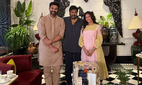 మెగాస్టార్‌ను పెళ్లికి స్వయంగా ఆహ్వానించిన బెల్లంకొండ సాయి శ్రీనివాస్ ఫ్యామిలీ!