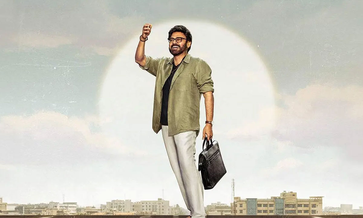 తమన్ కు కొత్త ఆశ్చర్యం: వెంకీ-త్రివిక్రమ్ చిత్రంలో హర్షవర్ధన్ అవుట్!