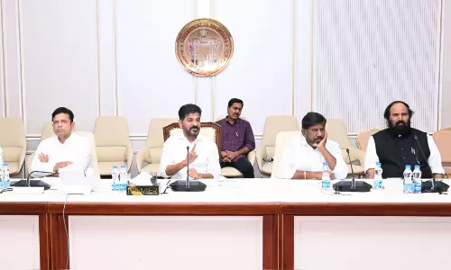అక్కడ సీఎం.. మంత్రుల వేతనాల్లో కోత.. రేవంత్ సర్కారు ఏం చేస్తుందో?