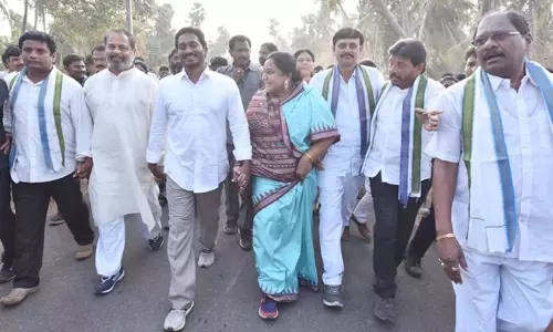 పాదయాత్ర కాదు...జగన్ అర్జంటుగా చేయాల్సింది ?