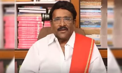 ఉస్తాద్ త‌ప్పులు చెప్పిన లెజెండ‌రీ రైట‌ర్