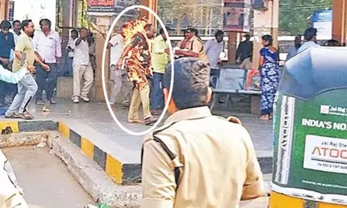 ఆర్టీసీ సమ్మెలో విషాదం.. నర్సంపేటలో డ్రైవర్ బలిదానం