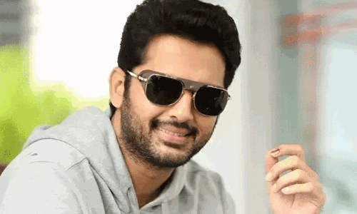 నితిన్.. గోల్డెన్ పాపతో హిట్టొచ్చేనా?